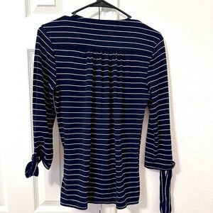 Women blouses 👚 size x-small,long sleeves with v-neck